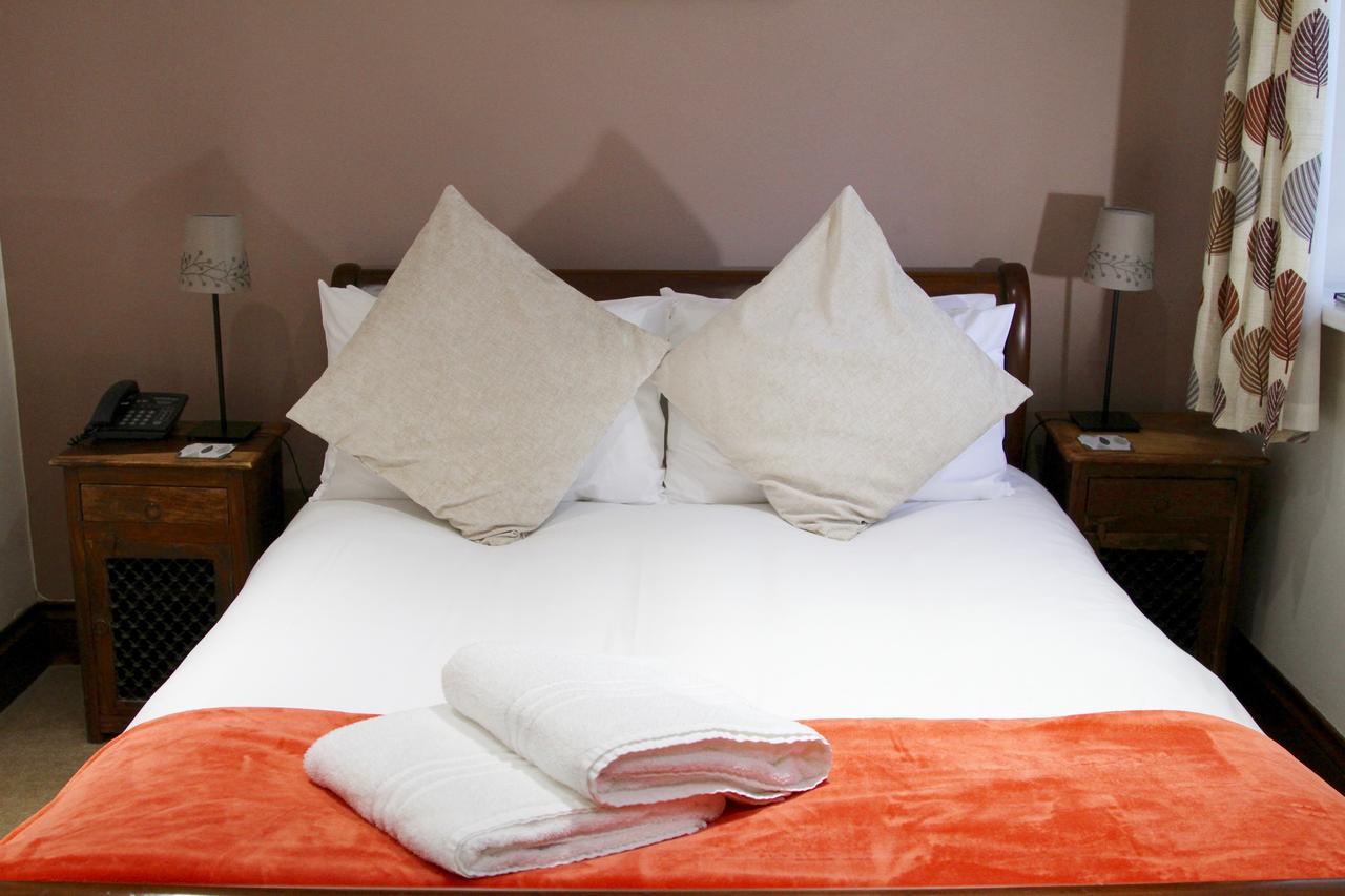 Haselbury Mill Hotel ครูเคิร์น ภายนอก รูปภาพ